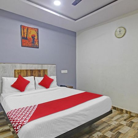 Super Hotel O Sri Sai Regency Hyderabad Exterior photo